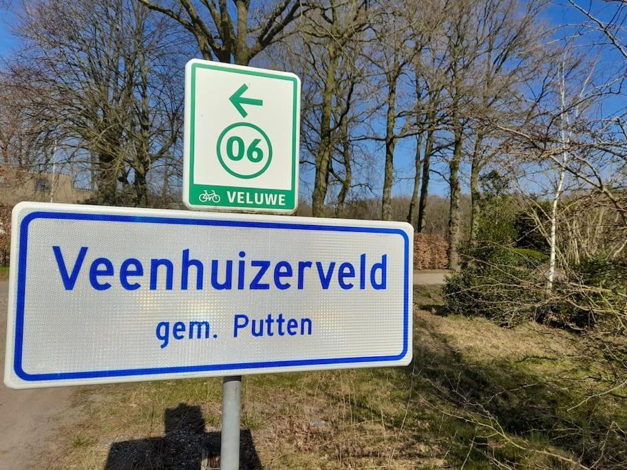 Gezellig Ingerichte Blokhut Op Een Rustig Park! Путен Екстериор снимка